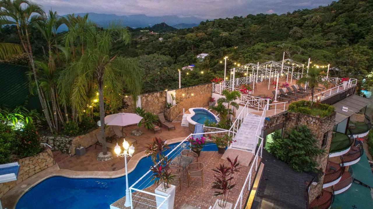 Blue Mirador Hotel